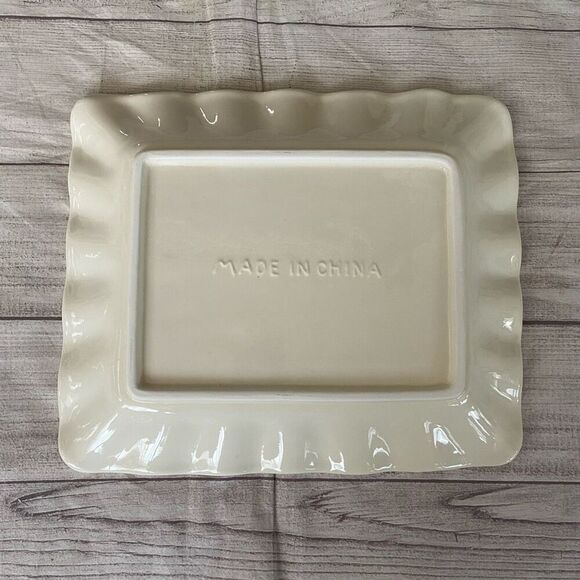 Alco gold scalloped rectangular serving platter 13.5”x11.5” while w/gold trim - Picture 5 of 7